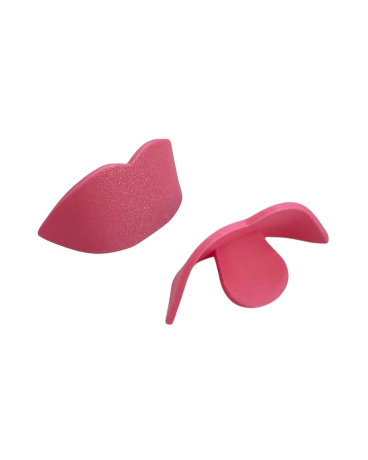 NEW: Hot Lips